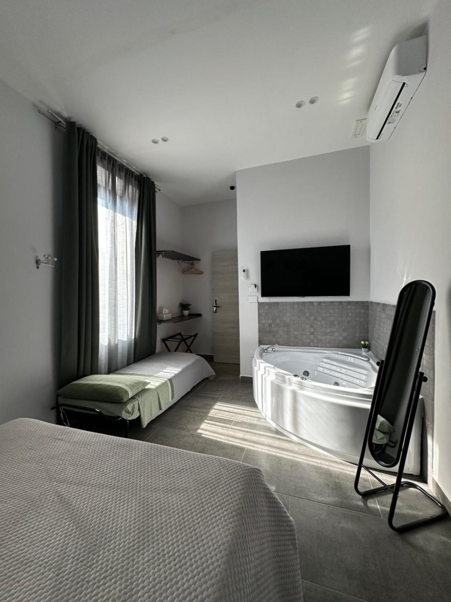 Hotel Zeta Boutique Caserta Esterno foto